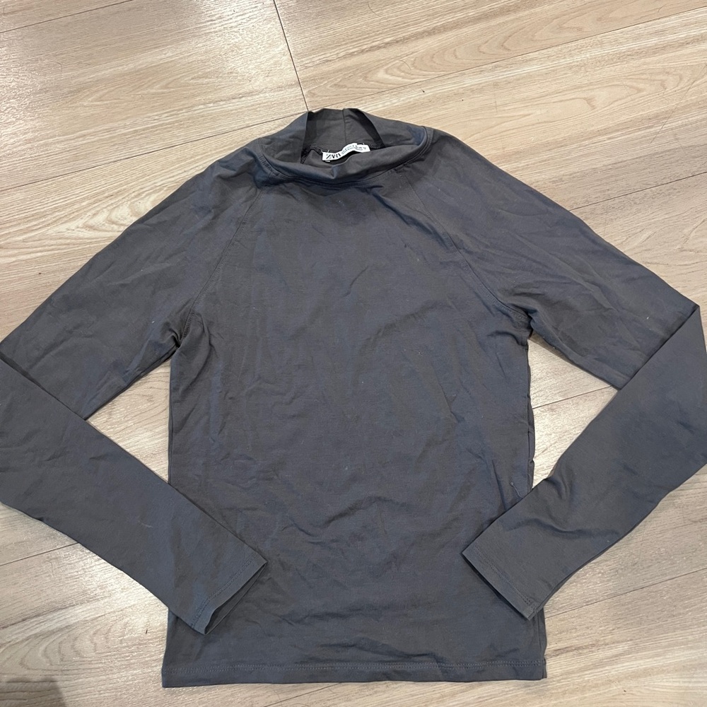 ZARA Gray Long Sleeve Top